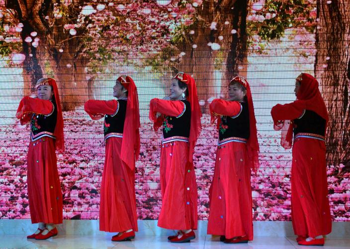 原創美篇(一)云南中老年文化藝術交流協會開遠辦事處聯誼會活動2018.